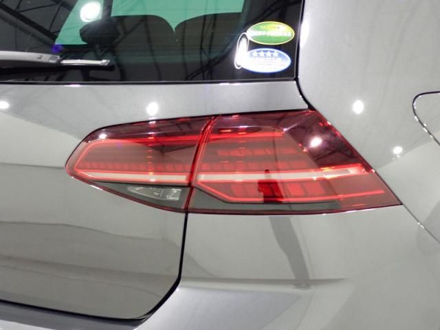 VolksWagen GOLF 2018-02 11351-13