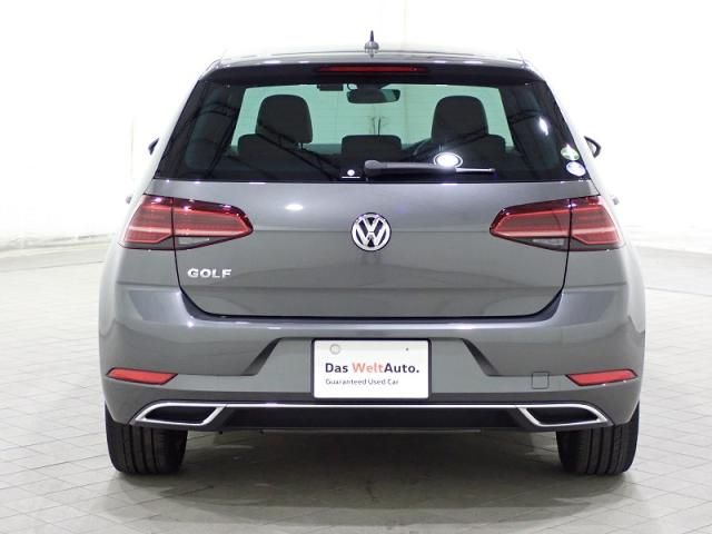 VolksWagen GOLF 2018-02 11351-7