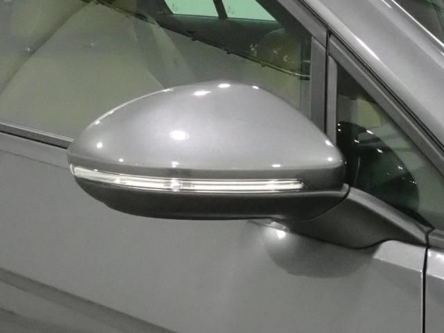 VolksWagen GOLF 2018-02 11351-12