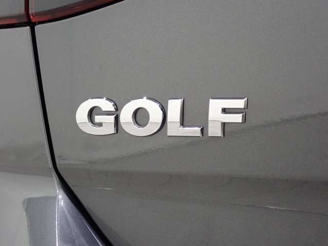 VolksWagen GOLF 2018-02 11351-14