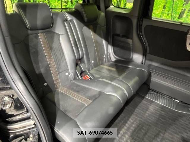 Honda N BOX CUSTOM 2019-08 214268-9
