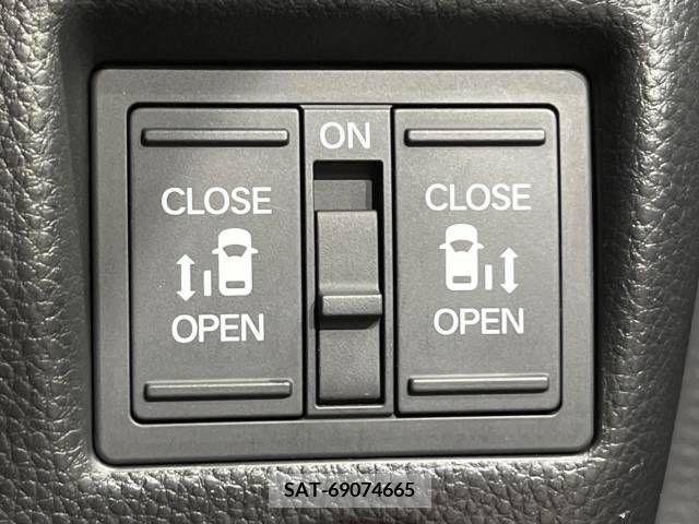 Honda N BOX CUSTOM 2019-08 214268-3