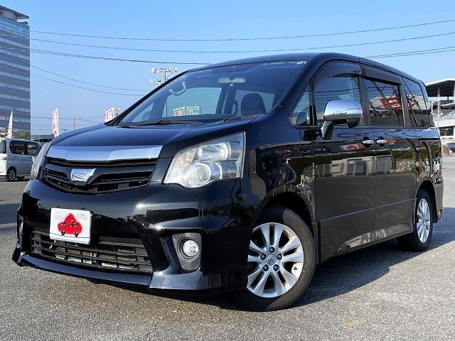Toyota NOAH 2011-03 15973-0