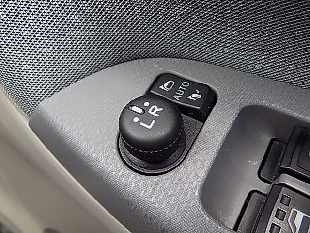 Daihatsu CAST 2018-05 4815-19