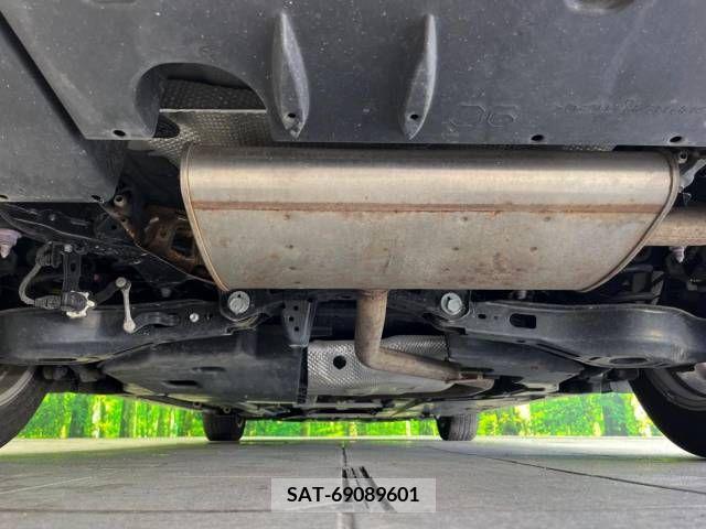 Toyota PRIUS 2022-07 322514-19
