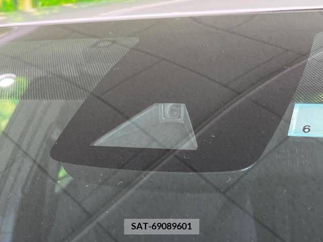 Toyota PRIUS 2022-07 322514-2