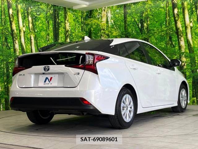 Toyota PRIUS 2022-07 322514-17