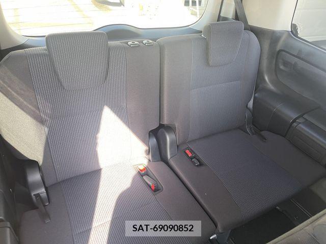 Toyota NOAH 2017-02 279547-16