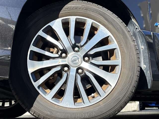 Nissan SERENA 2014-11 192328-7