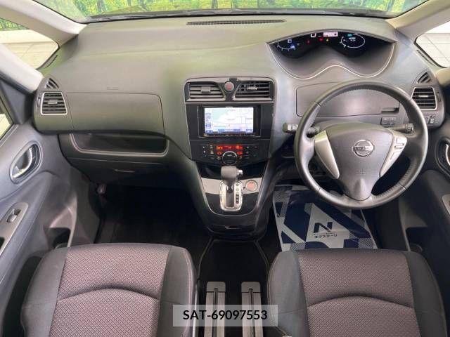Nissan SERENA 2011-12 367773-1