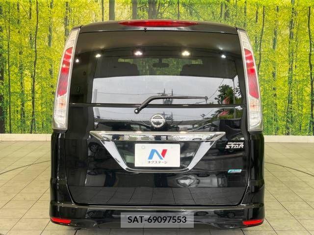 Nissan SERENA 2011-12 367773-15