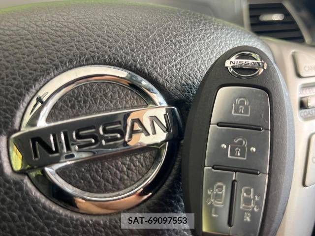 Nissan SERENA 2011-12 367773-5