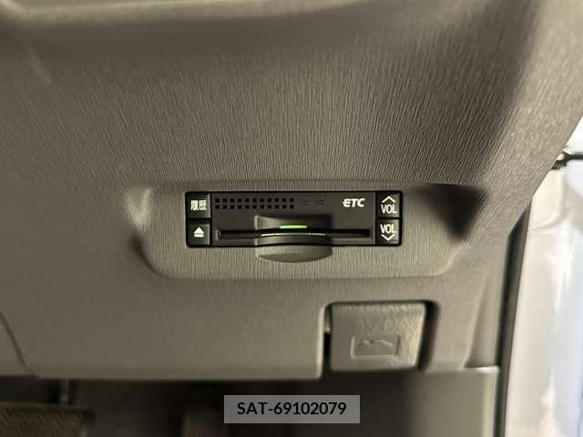 Toyota PRIUS 2010-06 281923-16