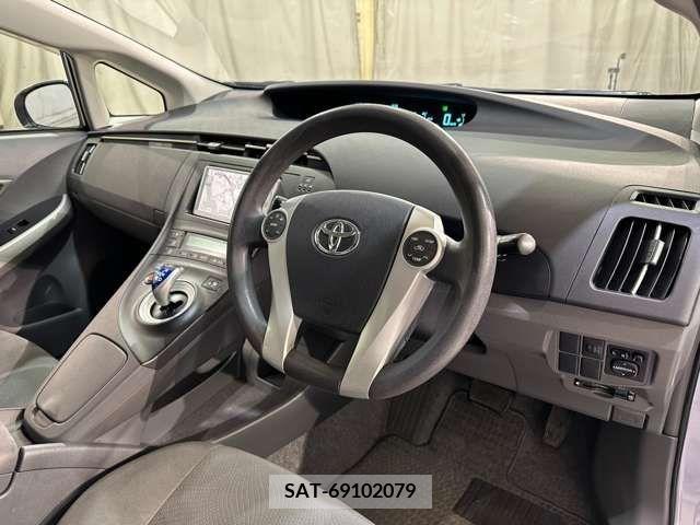 Toyota PRIUS 2010-06 281923-12