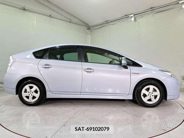 Toyota PRIUS 2010-06 281923-7