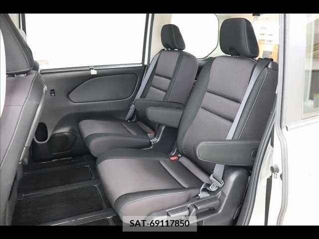 Nissan SERENA 2019-06 284301-11
