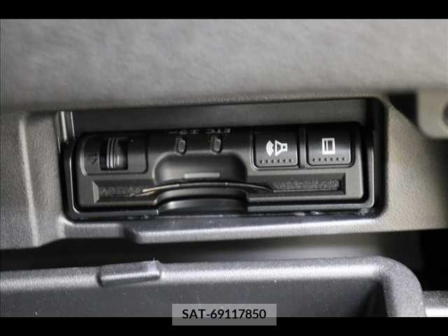 Nissan SERENA 2019-06 284301-6