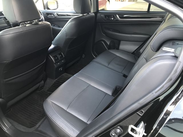 Subaru LEGACY B4 2017-03 193808-14