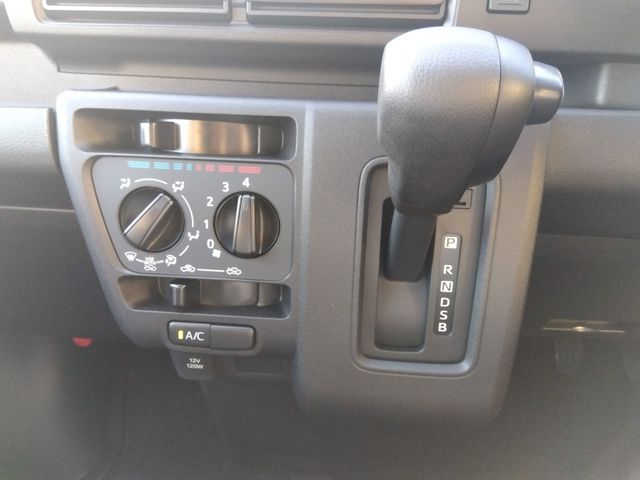 Daihatsu HIJET VAN 2023-04 187493-9