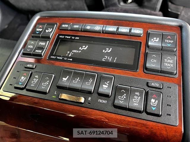 Lexus LS 2013-02 216827-18