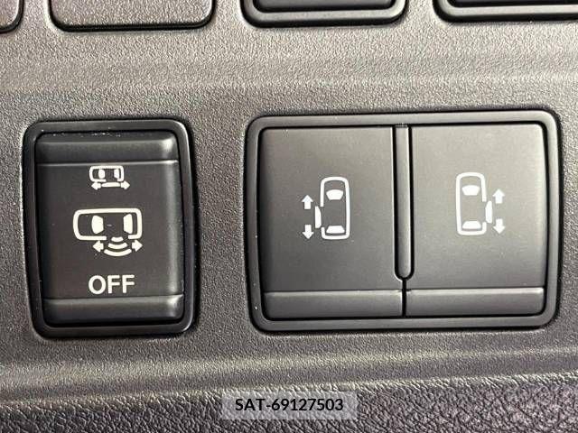 Nissan SERENA 2018-07 210443-2