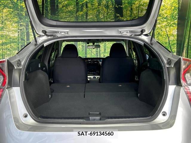 Toyota PRIUS 2017-07 366497-10