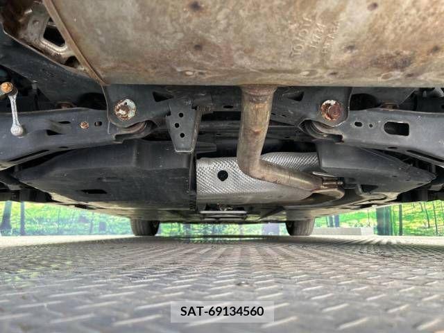 Toyota PRIUS 2017-07 366497-19