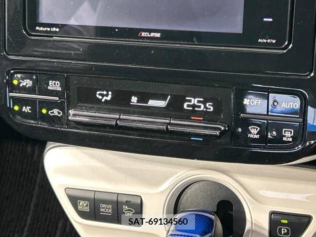 Toyota PRIUS 2017-07 366497-4
