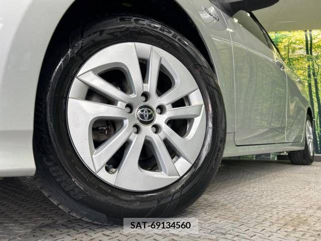 Toyota PRIUS 2017-07 366497-13