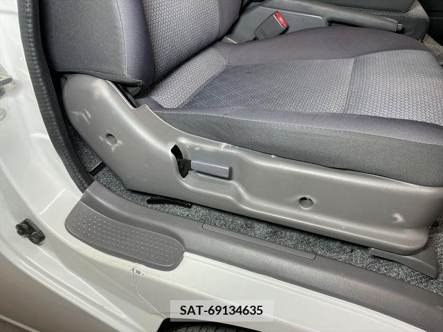 Nissan Caravan 2011-02 263636-25