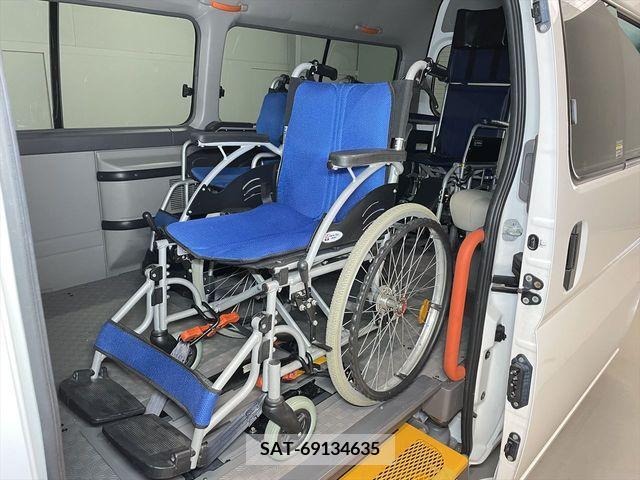 Nissan Caravan 2011-02 263636-4
