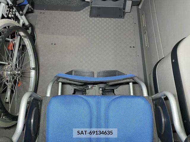 Nissan Caravan 2011-02 263636-9