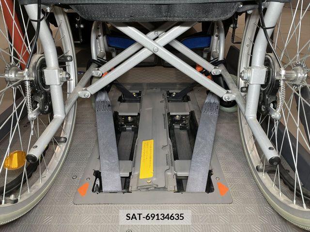 Nissan Caravan 2011-02 263636-11