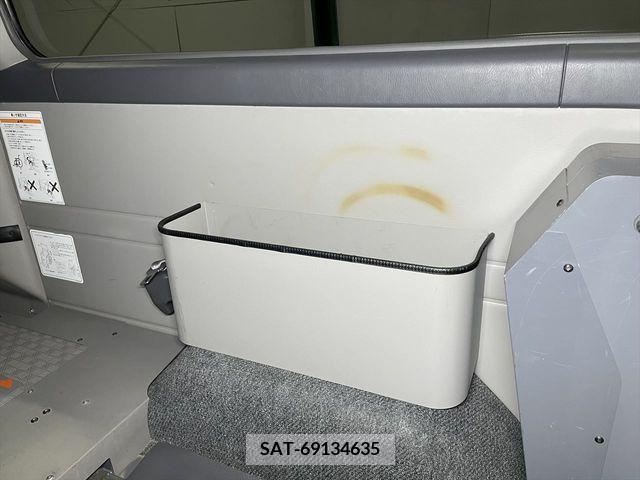 Nissan Caravan 2011-02 263636-12