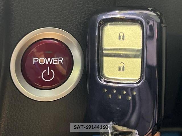Honda FIT HYBRID 2014-06 360235-7