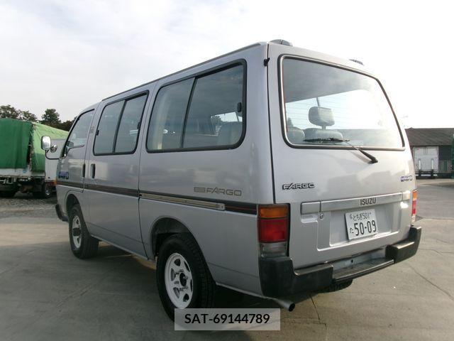 Isuzu Fargo 1985-04 202778-7