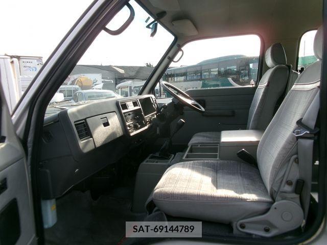 Isuzu Fargo 1985-04 202778-19