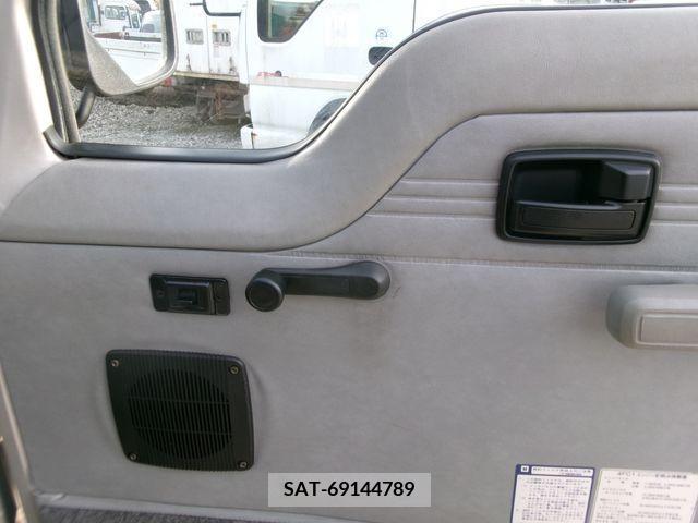 Isuzu Fargo 1985-04 202778-9