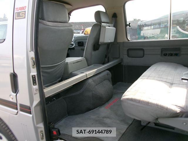 Isuzu Fargo 1985-04 202778-21