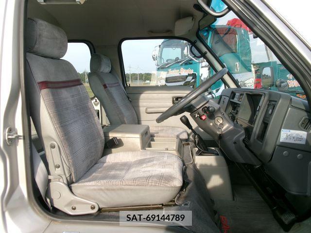 Isuzu Fargo 1985-04 202778-10