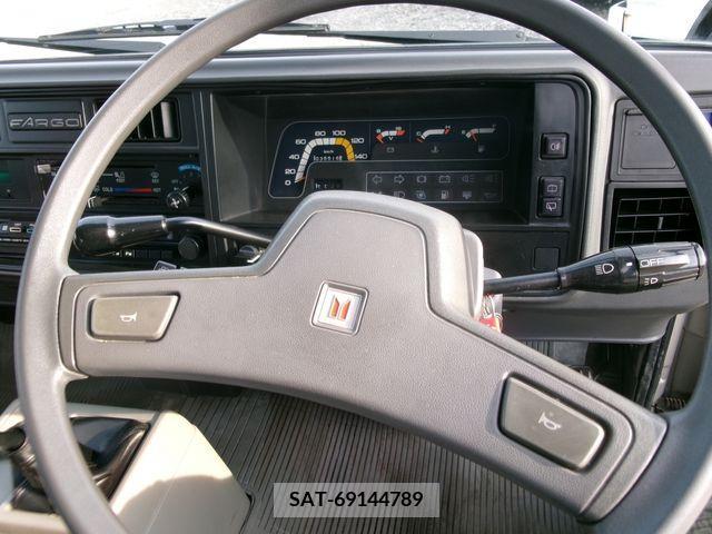 Isuzu Fargo 1985-04 202778-12