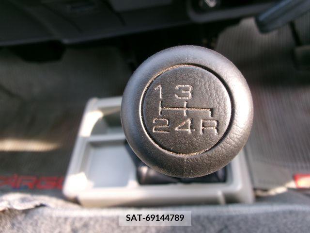 Isuzu Fargo 1985-04 202778-13