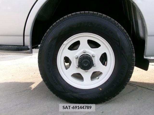 Isuzu Fargo 1985-04 202778-26