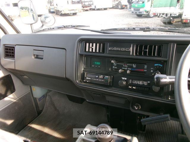 Isuzu Fargo 1985-04 202778-16