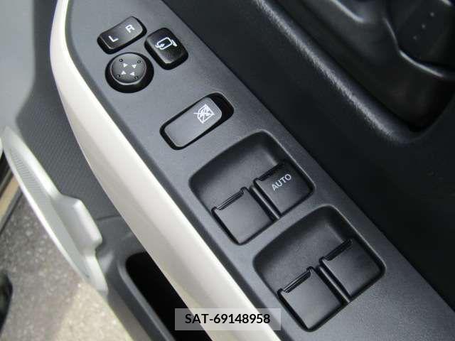 Suzuki HUSTLER 2019-02 329601-16
