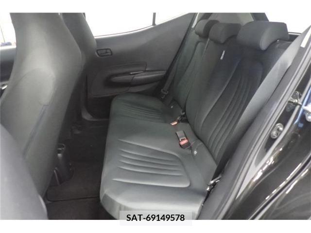 Toyota AQUA 2022-01 389258-23