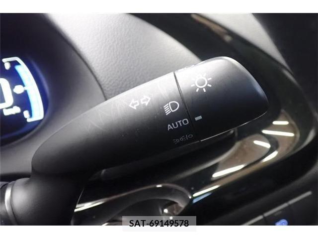 Toyota AQUA 2022-01 389258-17