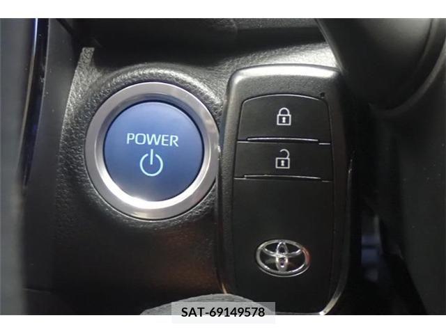 Toyota AQUA 2022-01 389258-8