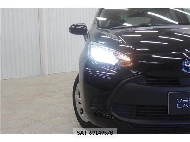 Toyota AQUA 2022-01 389258-7