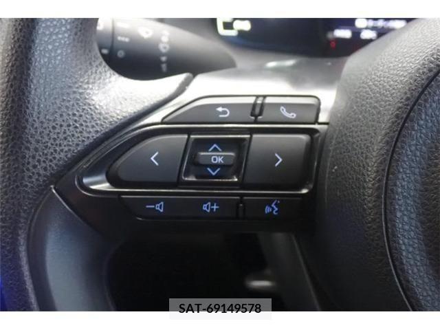 Toyota AQUA 2022-01 389258-15